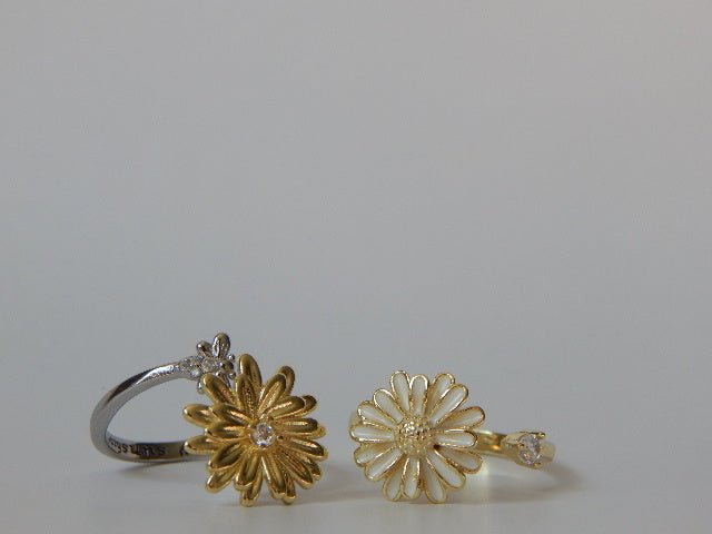Jardin Fidget Spinning Adjustable Ring — White & Gold